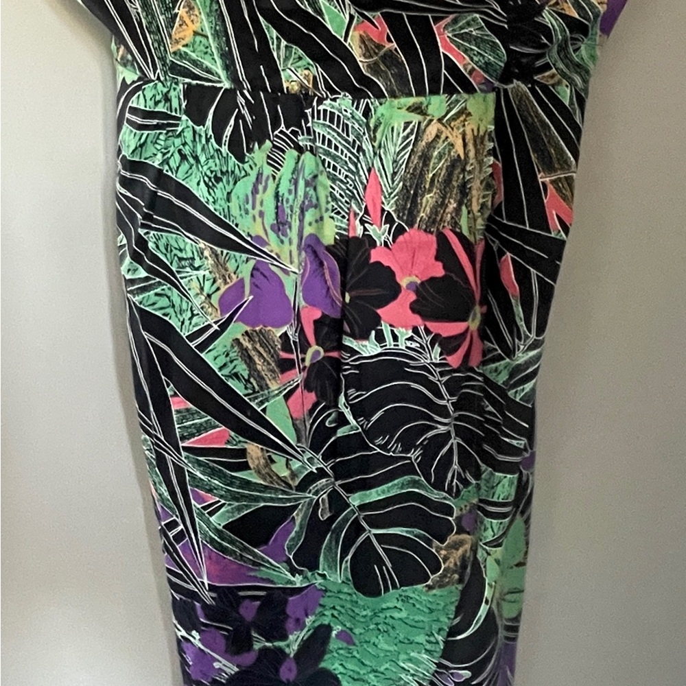 Vibrant Strapless Tropical Dress